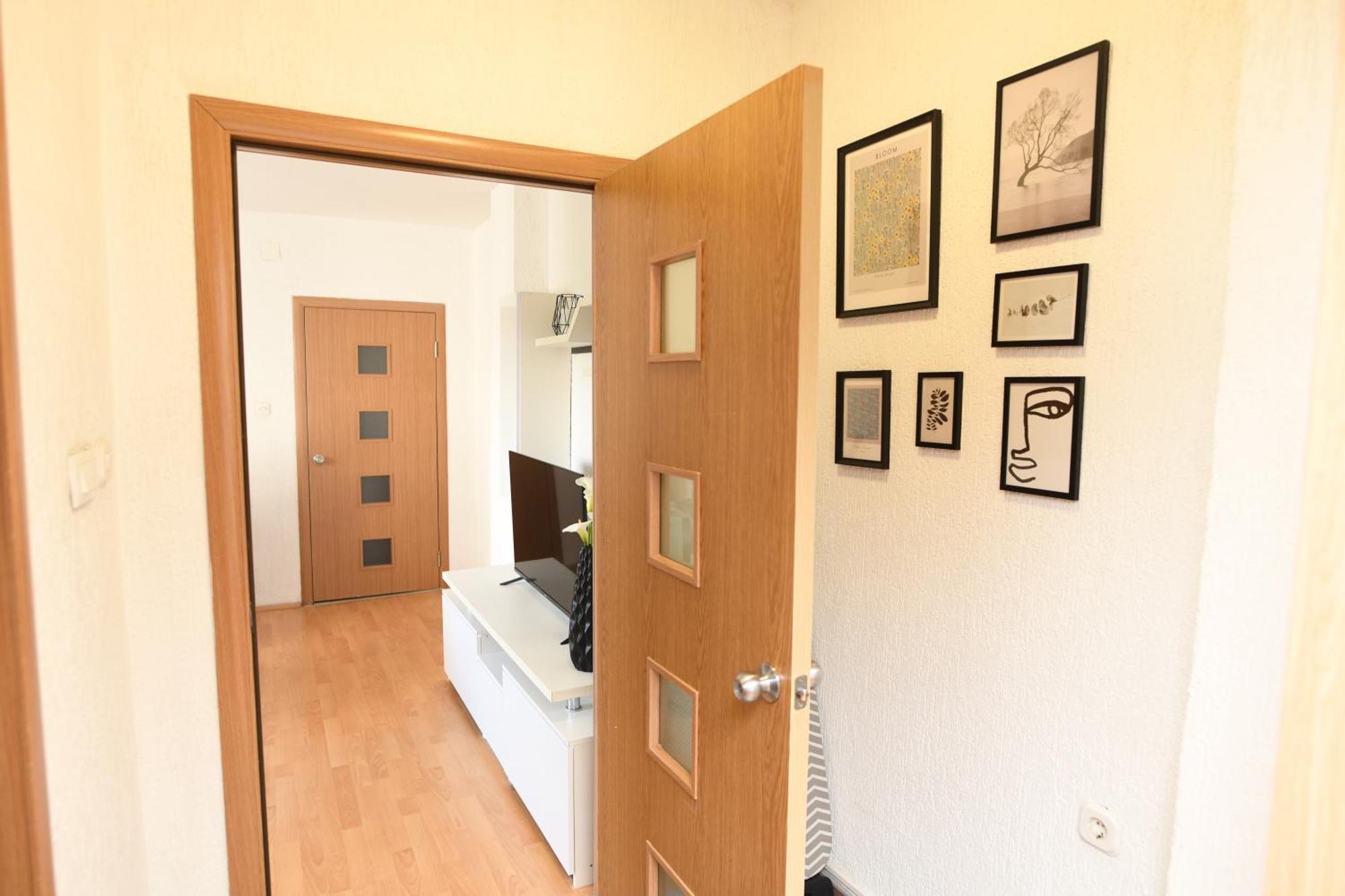 Cinema Vardar Apartment Skopie Exterior foto