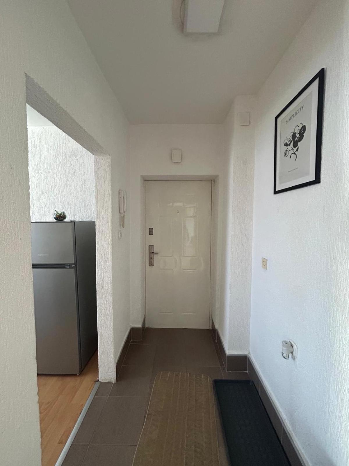 Cinema Vardar Apartment Skopie Exterior foto